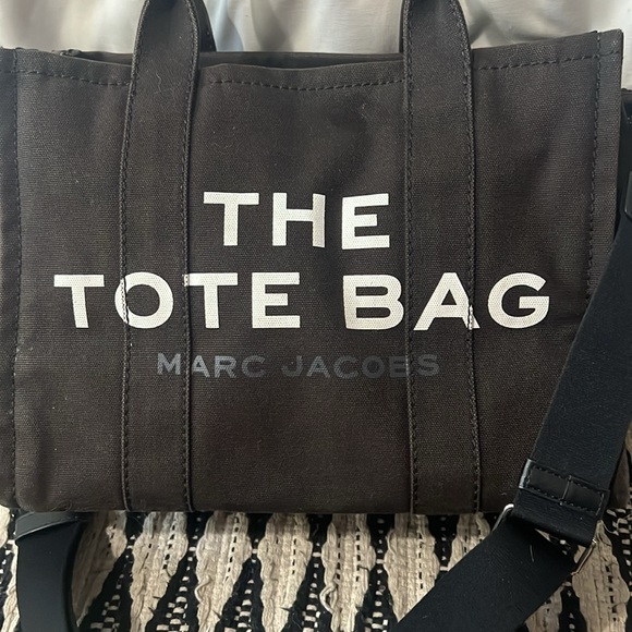 Marc Jacob’s The Tote Bag - Picture 4 of 7